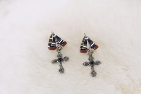 Bleeding Cross - Image 2