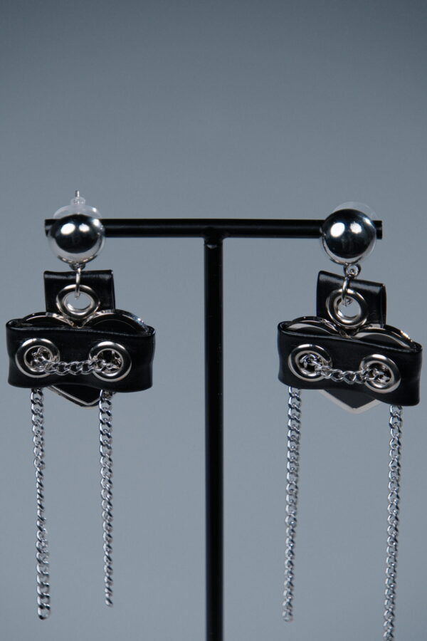 Chained Heart - Image 2