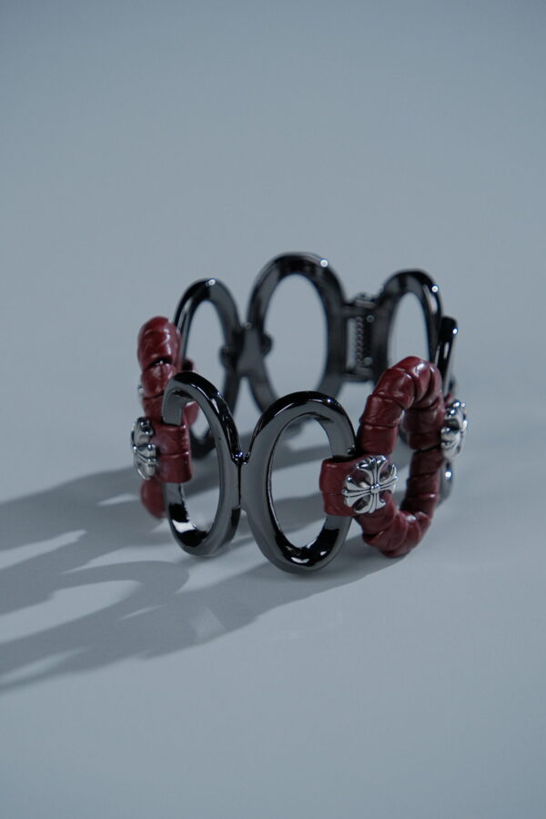 Cromwell’s Bond - Image 3